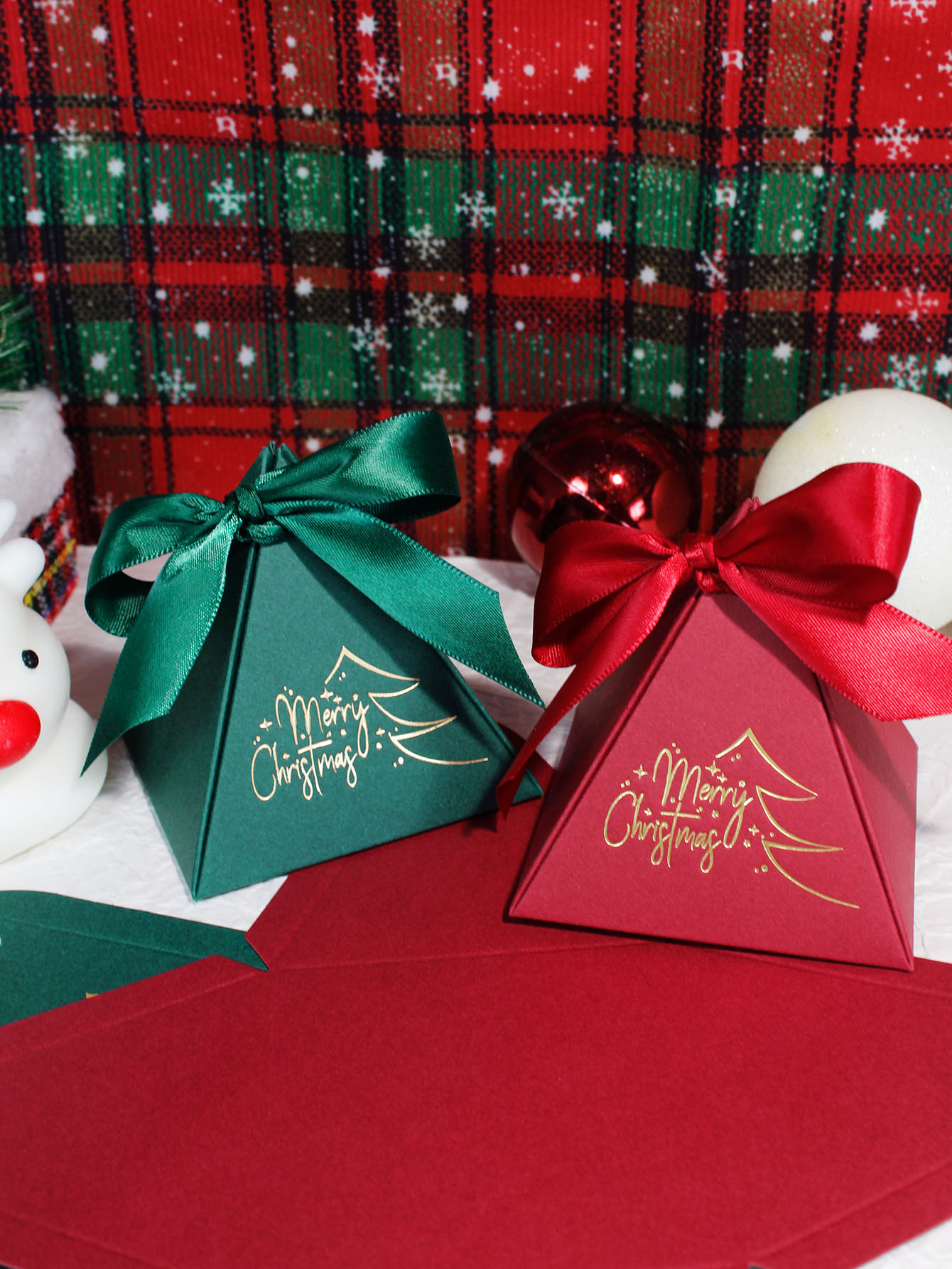 Christmas Triangle Box Candy G - Chocolate Snack ulasan dan harga